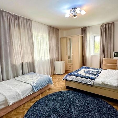 Chilling House Hotel Cholpon-Ata Bagian luar foto