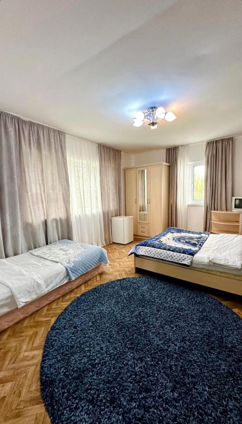 Chilling House Hotel Cholpon-Ata Bagian luar foto